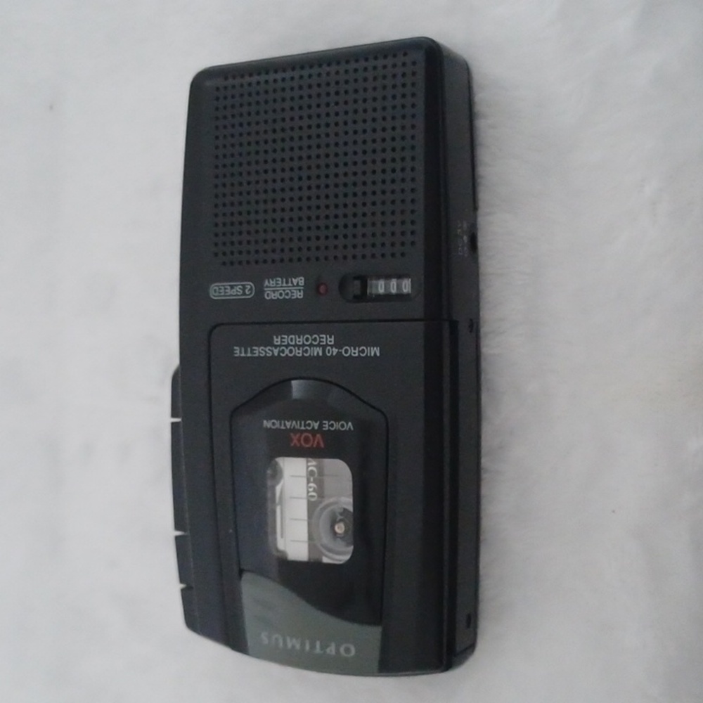 Optimus Micro-40 Microcassete Recorder